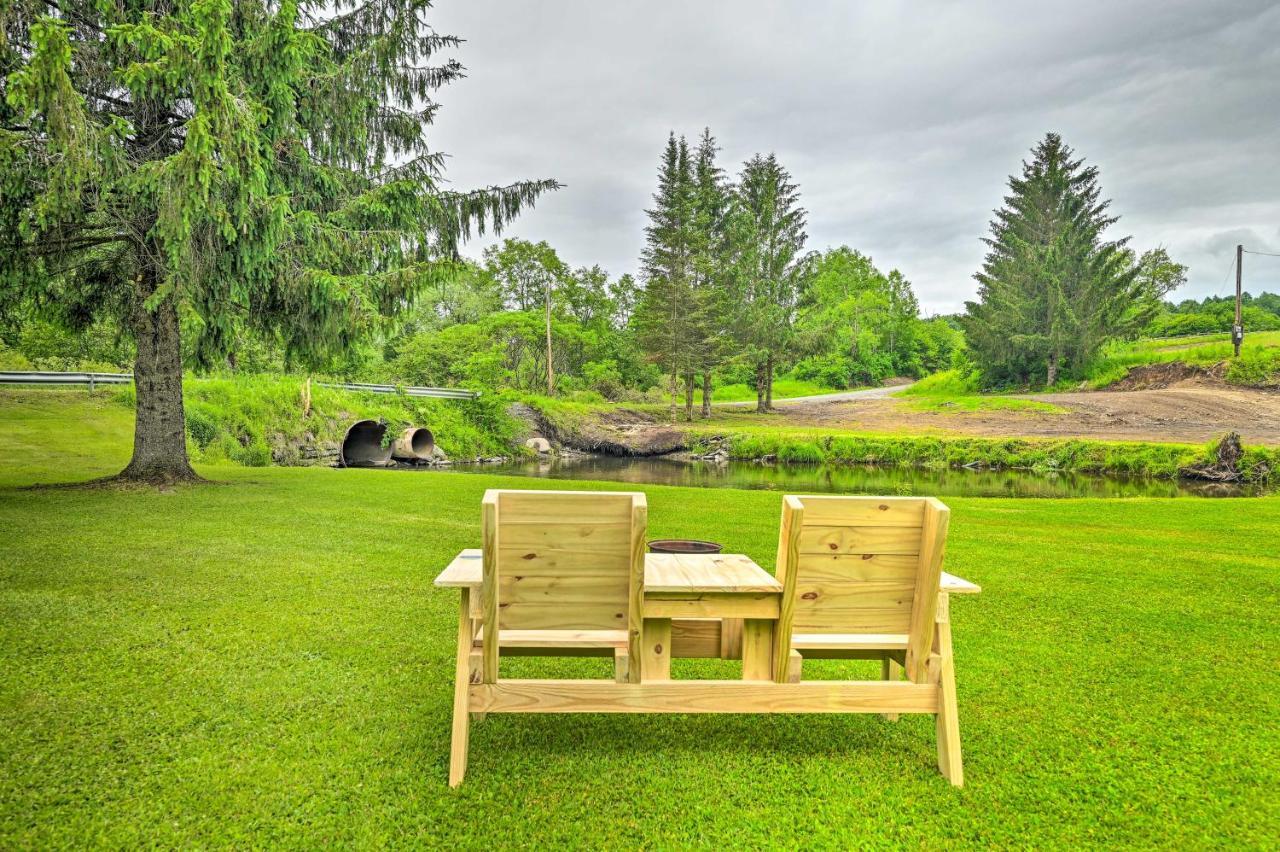 Villa Quiet Country Escape Fire Pit, Fish On-Site! à Leonardsville Extérieur photo