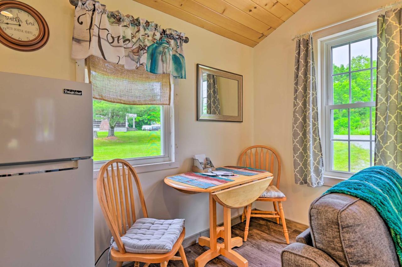 Villa Quiet Country Escape Fire Pit, Fish On-Site! à Leonardsville Extérieur photo