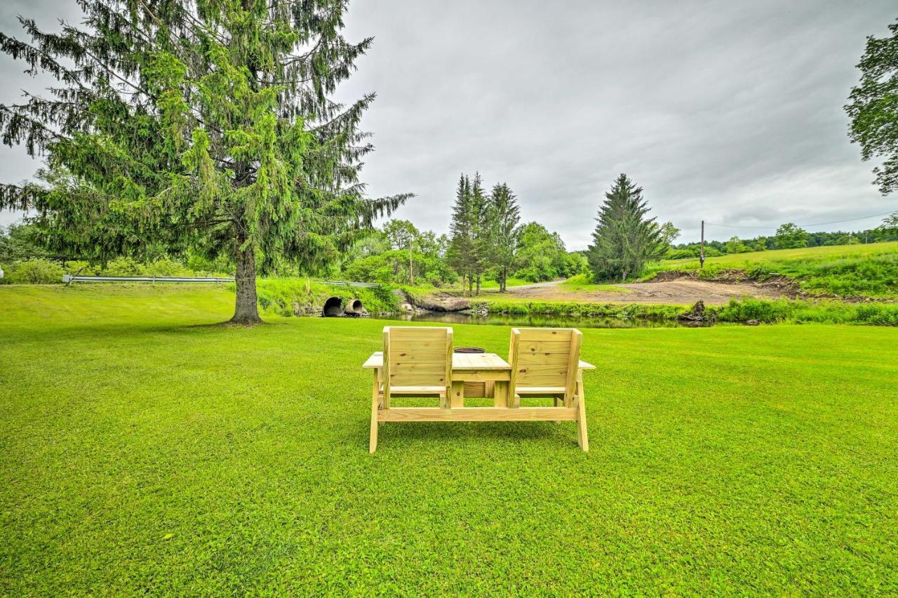 Villa Quiet Country Escape Fire Pit, Fish On-Site! à Leonardsville Extérieur photo