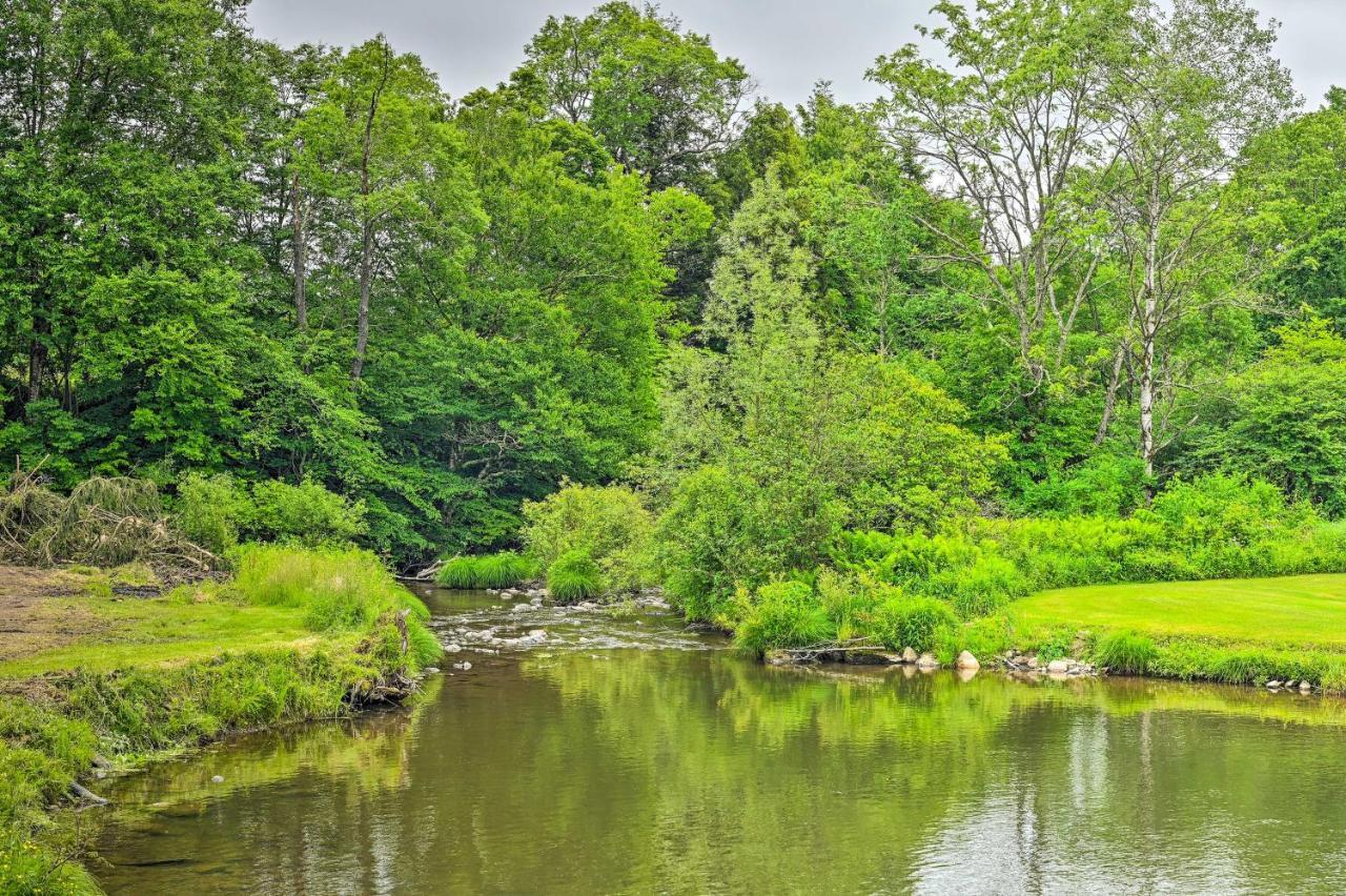 Villa Quiet Country Escape Fire Pit, Fish On-Site! à Leonardsville Extérieur photo